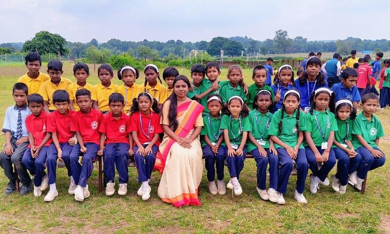 Class photograph with class teacher