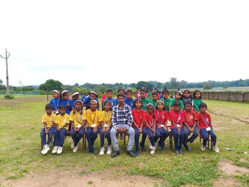 Class photograph with class teacher