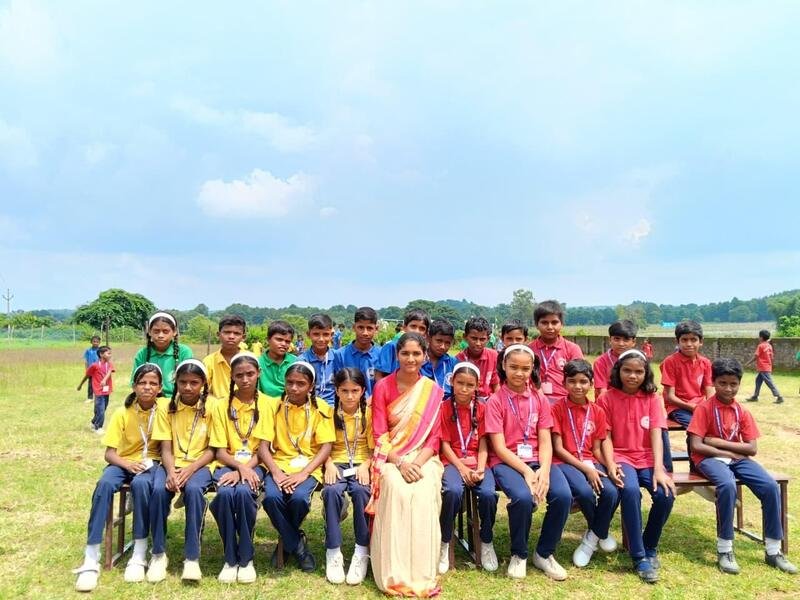 Class photograph with class teacher